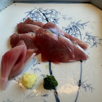 Sushi Hōseki - カツオの皮付きのお刺身