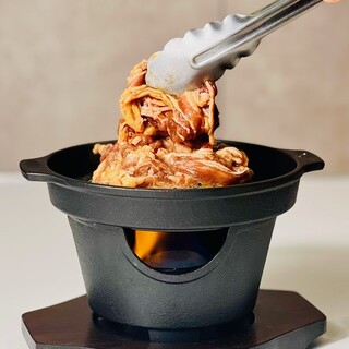 特製ダレのプルコギ鉄板ランチ等、韓国屋台料理ランチが人気♪