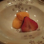 壽山 - 2014/04　琵琶といちご