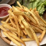 完全個室×九州料理居酒屋 楽え門 水道橋駅前店 - ポテトフライ