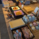 MERCURE HOTELS&RESORTS - 子供さんに合わせてテーブルを低くしてあります。