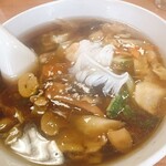 新華園 - 胡椒を振って〜♪