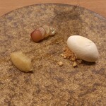 Restaurant Honjin - 常滑牛乳・竹内養蜂百花蜂蜜　巨峰・シャインマスカット