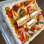 ツマガリ 甲陽園本店 - 大人数で四角いケーキ