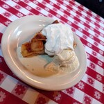 Troubadour - アップルパイ（バニラアイス＆ホイップクリーム）