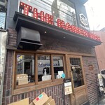 ラーメン 大戦争 梅田店 - 入り口