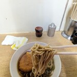 一由そば - 麺は、川越の興和物産