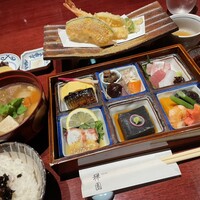 心斎橋 禅園 - 松花堂弁当(味噌汁↔︎けんちん汁と交換)