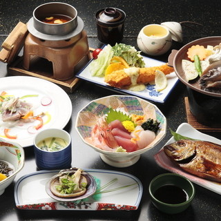 伊勢湾を一望できるお部屋で休憩♪日帰り入浴付き会席プラン