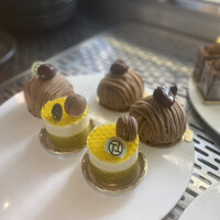 TOOTH TOOTH GARDEN RESTAURANT - 