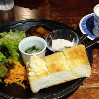 喫茶エントワ_1