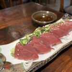 炭火焼肉 ホルモン にく式 - ハツ刺し