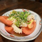 炭火焼肉 ホルモン にく式 - ハチノスのサラダ