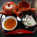 野田屋茶店 - 加賀棒茶(1杯目)