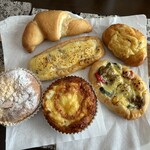 HAVE A NICE DAY PINKY BAGLE - 色とりどりのパン達の様子( ^ω^ )