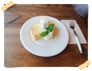 カナリヤの森 - レモンシフォン♪爽やかで軽くて春らしいお味のケーキでした。