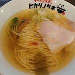 ラーメンラボ。ヒカリノサキ - 特製塩ラーメン（鶏油）
