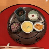 太庵 - かますの焼き霜つくり　きのことわかめのおひたし　黄身酢　長芋と梅肉　雲丹と豆腐