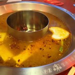 譚鴨血 老火鍋 - 