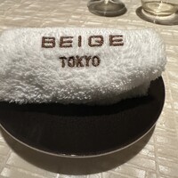 ベージュ アラン・デュカス 東京 - 