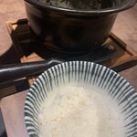 焼肉ハウス大将軍 - 土鍋ごはん(撮り方汚い)