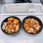 五反田 信濃屋 - ◆やきとり丼 ¥670
      ◆てりやき丼 ¥600
      ◆肉串(1本) ¥170
      ◆ねぎま(1本) ¥170
      ※税込