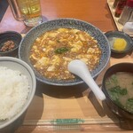 万福食堂 豊洲駅前店 - 麻婆豆腐定食