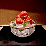 多仁本 - 店先に鬼灯が涼しげに飾らています