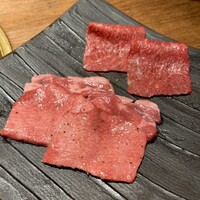 和牛とタン 焼肉 とみ 新橋本店 - 