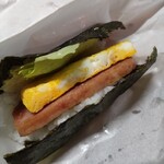 ポーク玉子おにぎり くじら - 