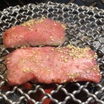 炭火焼ホルモン ぐう - 