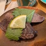 廻し鮨 新鮮や - まぐろの血合