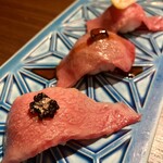 和牛焼肉 やくにく 路地裏 - 和牛握り3種