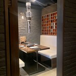 和牛焼肉 やくにく - テーブル席