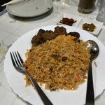 す MYANMAR FOODS & KARAOKE - ダンパウ