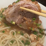 麺屋 丸福 - 更に大判チャーシューも付きの豪華版‼️