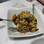 す MYANMAR FOODS & KARAOKE - お茶の葉のサラダ