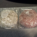 大津びわこ茶屋 - 栗きんとん大福といちごホイップ大福。