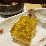 銀座 すし 仙道 - 松茸と菊の煮凝り