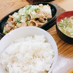 鉄板焼 ホルモン食堂 - 