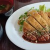 街の洋食屋メリメロ - ポークカツランチ。チーズも余計