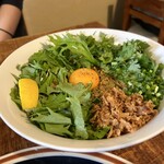 CHIISAKATTA ONNA - グリーンサラダライス