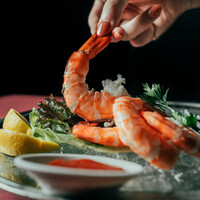 ジャンボシュリンプカクテル - Jumbo shrimp cocktail