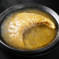 1．毛鹿鮫の尾びれの姿煮込み