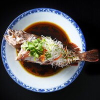 1．本日の鮮魚の葱醤油蒸し　1尾（2～3名様用）