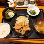 博多もつ鍋 やまや - 豚生姜焼き定食