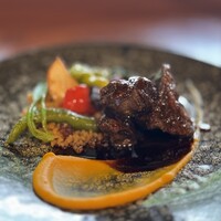 北鎌倉 紫−ゆかり− - 牛頬肉のビロード煮（赤ワイン煮込み）