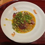 おかもと - もどり鰹焼き霜、卵黄粒マスタード・酢蓮根・こうとう