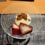 おかもと - 梨赤ワイン漬け　ラムレーズンヨーグルトアイス