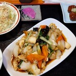 台湾料理 吉勝 - 料理写真:イカと野菜炒めランチ 890円